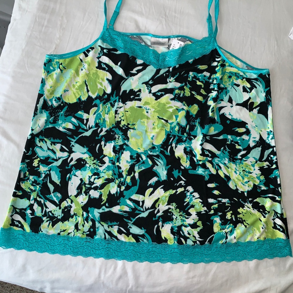 NWT Avenue Cami size 30/32